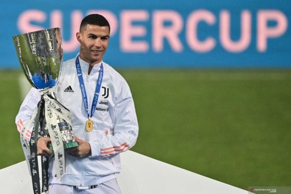 Juventus Menjuarai Piala Super Italia, Ronaldo Sebut-sebut Soal Kepercayaan Diri - JPNN.COM