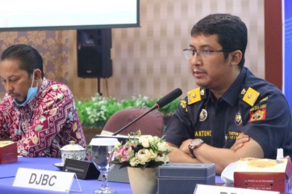 Penerimaan Tembus Rp 665 Miliar, Bea Cukai Riau Lampaui Target 2020 - JPNN.COM