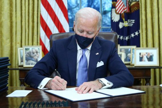 Alhamdulillah, Joe Biden Langsung Cabut Kebijakan Anti-Muslim Donald Trump - JPNN.COM