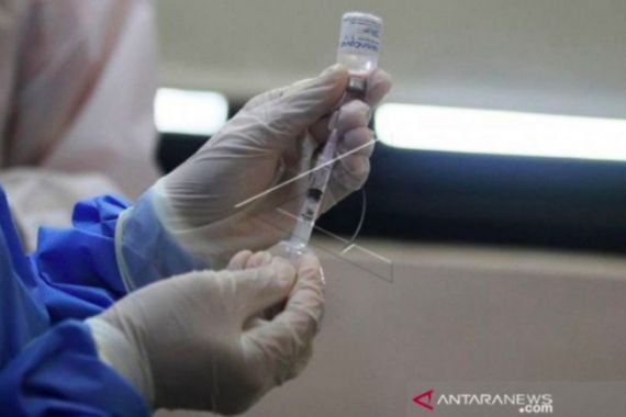 500 Ribu Tenaga Kesehatan Telah Mengikuti Vaksinasi Covid-19 - JPNN.COM