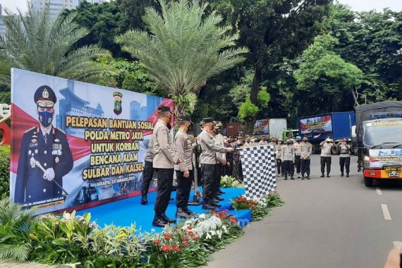 Polda Metro Jaya Kirimkan Bantuan Kepada Warga Terdampak Bencana di Sulbar dan Kalsel - JPNN.COM