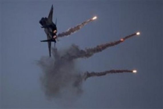 Pertahanan Udara Suriah Duel Melawan Rudal Israel di Langit Hama, Siapa Pemenangnya? - JPNN.COM
