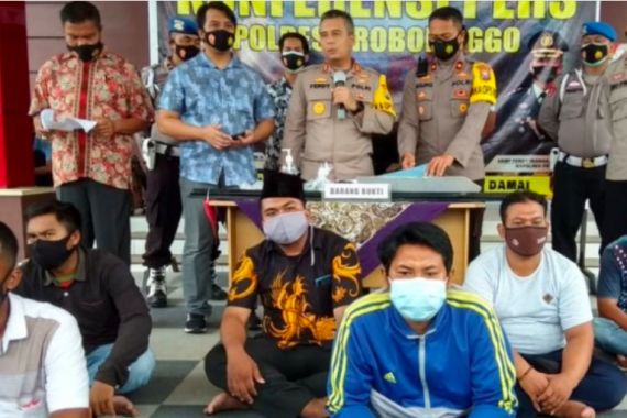 Belasan Warga Datang ke Kantor Polisi Mengaku Terlibat Pengambilan Paksa Jenazah Pasien Covid-19 - JPNN.COM