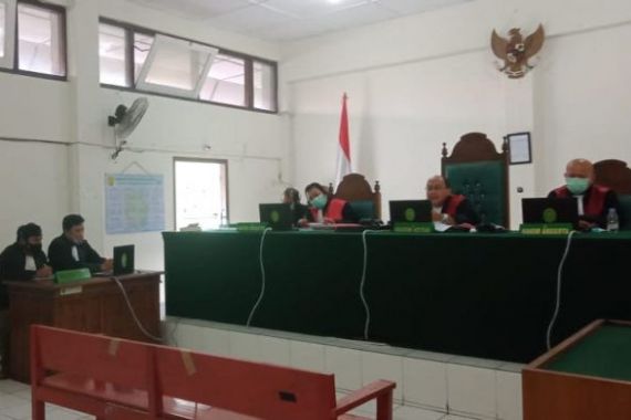 Pengacara Minta 2 Terdakwa Pembunuhan Rio Pambudi Dibebaskan, Ibu Korban: Tidak Punya Hati - JPNN.COM