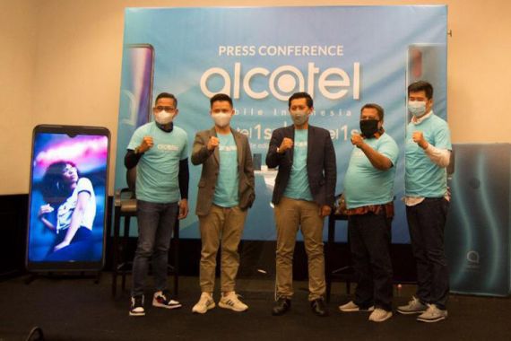 Kembali ke Indonesia, Alcatel Mobile Hadirkan 2 Ponsel Baru - JPNN.COM