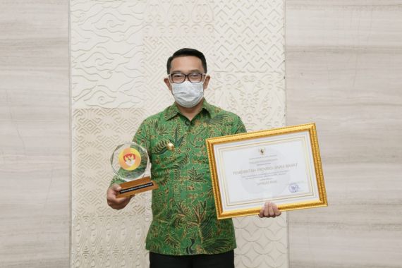 Ridwan Kamil Bawa Jabar Mendapat Poin Tertinggi dalam Anugerah Meritokrasi - JPNN.COM