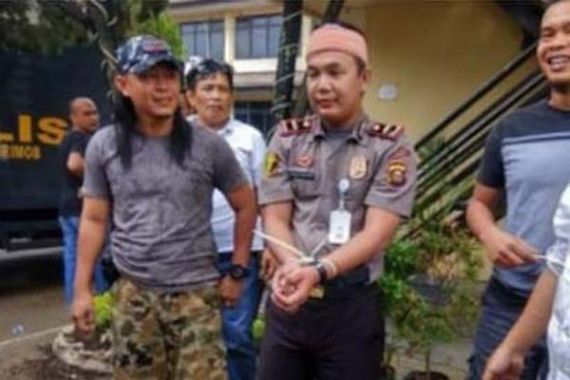 Dahulu Ditangkap Lantaran Kasus Polisi Gadungan, Kali Ini Pakai Seragam Loreng, Mengaku Anggota TNI - JPNN.COM
