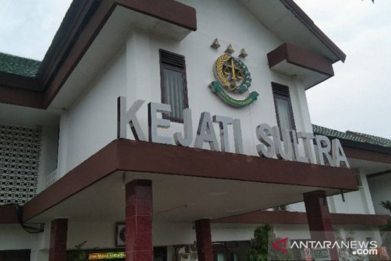 Suap Pengadaan PCR Covid-19, Dokter AH jadi Tahanan Kota karena Patah Tulang - JPNN.COM