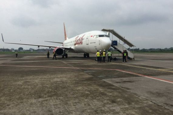 Garuda Indonesia dan Batik Air Mendarat Darurat di Bandara Adi Soemarmo - JPNN.COM