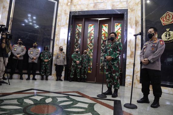 Pertemuan Pertama dengan Panglima TNI, Begini Pernyataan Kapolri Listyo Sigit - JPNN.COM