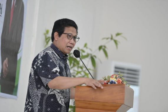 Gus Menteri Beri Perhatian Serius Pembangunan SDM Desa di Maluku Utara dan Maluku - JPNN.COM