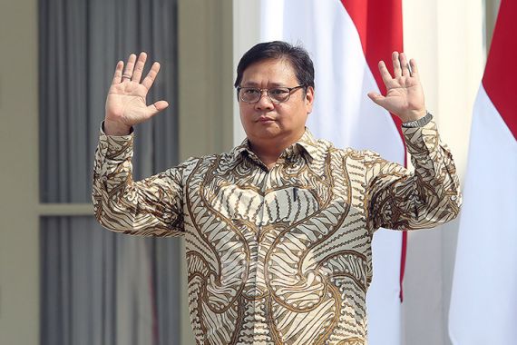 Airlangga Sepertinya Siap Berhadapan dengan Prabowo dan Puan di Pilpres 2024 - JPNN.COM