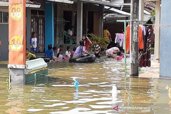 Banjir di Kudus Meluas, Warga Terdampak Belum Mau Mengungsi - JPNN.COM