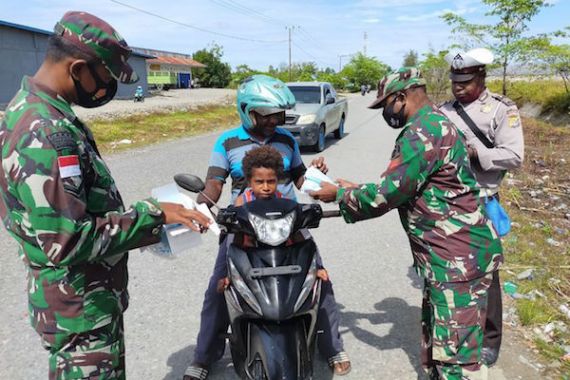 20 Personel Kodim Yahukimo Papua Turun ke Jalan, Ada Apa? - JPNN.COM