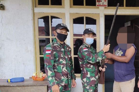 Serahkan Senjata Api Kepada Prajurit TNI, Toton Ucapkan Kalimat Ini, Mengejutkan - JPNN.COM