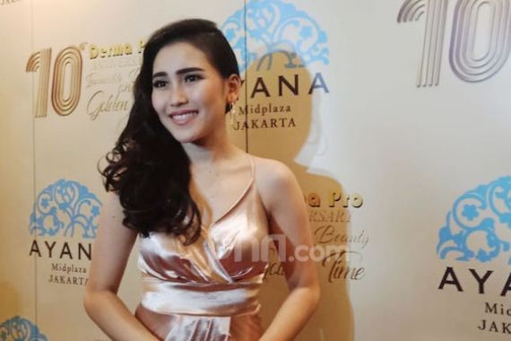 Ayu Ting Ting Mengaku Batal Menikah dengan Adit Jayusman - JPNN.COM