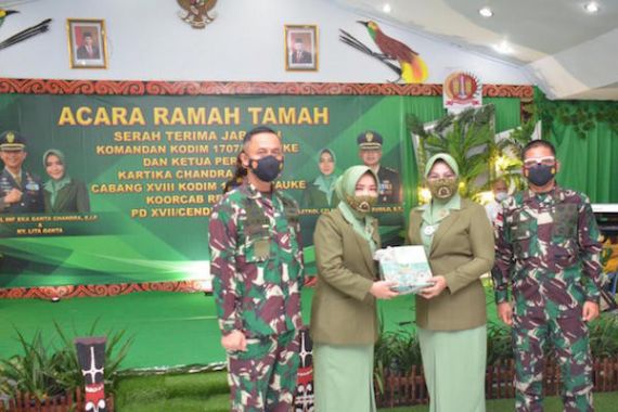 Brigjen TNI Bangun Pimpin Acara Tradisi Korps dan Sertijab Dandim 1707/Merauke - JPNN.COM
