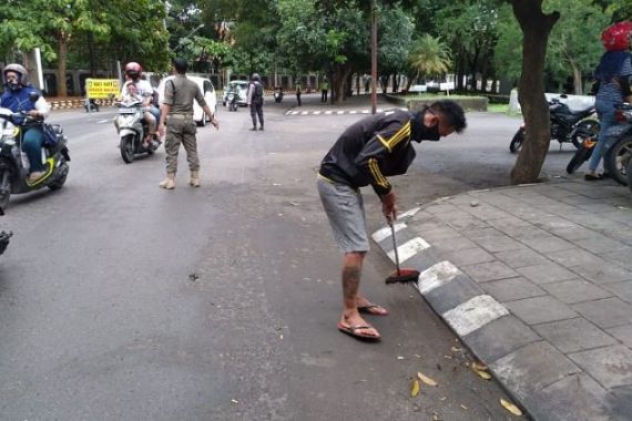 Petugas Bubarkan Lomba Ikan Cupang di Hotel dan Acara Senam Bersama - JPNN.COM