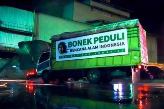 Aksi Bonek Peduli Sudah Tiba di Sulbar, Disambut Pendukung PSM - JPNN.COM