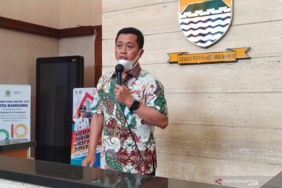 Diduga Terlibat Korupsi, Sekda Pemkot Bandung Dicegah ke Luar Negeri oleh KPK - JPNN.COM