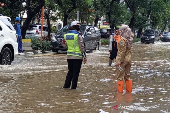 Anak Buah Anies Baswedan Sebut Banjir di Bungur Bukan Karena Hujan - JPNN.COM