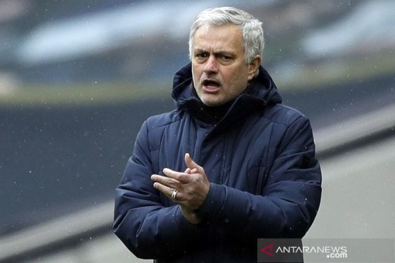 Sikap Mourinho Setelah Spurs Menghancurkan West Brom, Semringahnya itu Lho! - JPNN.COM