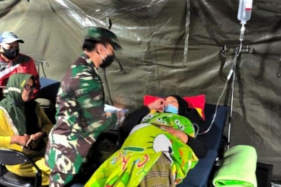 Rumah Sakit Lapangan Bantuan Jenderal Andika Perkasa Sudah Layani 1.230 Pengungsi Gempa Sulbar - JPNN.COM