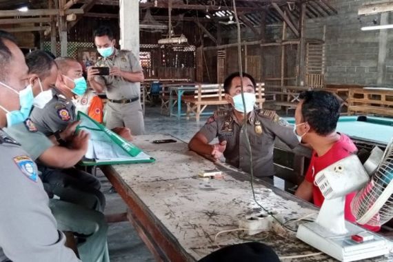 Satgas Covid-19 Tulungagung Bubarkan Lomba Burung Kicau - JPNN.COM