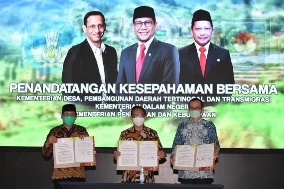 Gus Menteri, Mendagri Tito, dan Mendikbud Nadiem Sepakati Progam Peningkatan SDM Desa - JPNN.COM