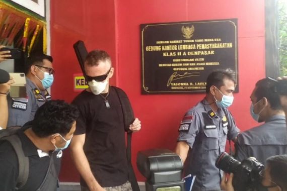WN Inggris Pembunuh Polisi di Bali Bebas dari Penjara - JPNN.COM