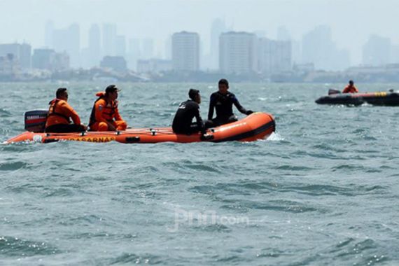 Tragis! 4 Pemudik Naik Perahu ke Sumatera Barat, 3 Hanyut, 1 Selamat - JPNN.COM