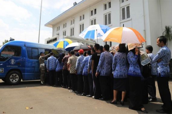 Kediri Sudah Gajian, 4 Daerah di Jatim Malah Belum Serahkan SK PPPK - JPNN.COM