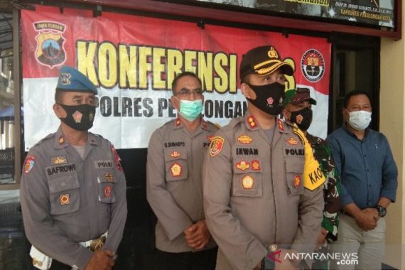 Berawal Saling Ejek di Medsos, 2 Penagih di Leasing Duel Maut, 1 Tewas, 1 Baru Ditangkap - JPNN.COM