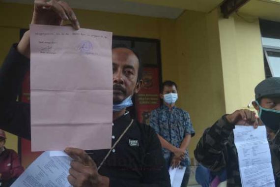 Keterlaluan, Oknum Kades Diduga Potong BLT Dana Desa, Banyak Banget - JPNN.COM