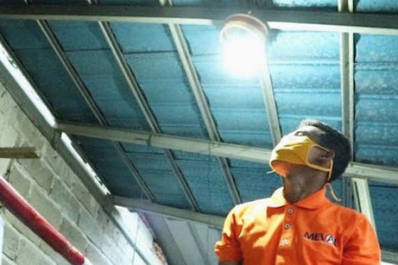 Meval Berbagi Cahaya Kebahagiaan di 20 Panti Asuhan - JPNN.COM