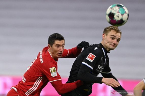 Bayern Berjuang Keras Kejar Ketinggalan 2 Gol di Kandang Sendiri - JPNN.COM