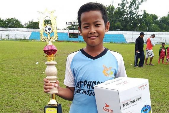 Cerita dari Persebaya Junior Camp, Ada yang Rela Pulang Pergi Mojokerto-Surabaya - JPNN.COM