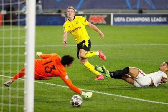 Berkat Erling Haaland, Dortmund Berjaya di Kandang Sevilla - JPNN.COM