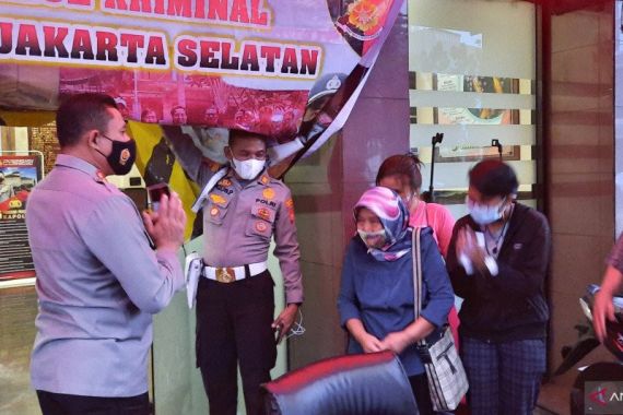 Kombes Azis Bangga dengan Keberanian Syifa Menggagalkan Aksi Penjambretan - JPNN.COM