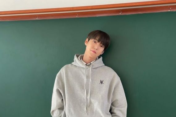 Doyoung NCT Debut Berakting di Cafe Midnight Season 3: The Curious Stalker - JPNN.COM