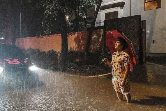 Rumah Atta Halilintar untuk Pertama Kalinya Dilanda Banjir - JPNN.COM