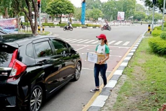 Demi Uji Coba ke Banten, Tim Sepak Bola Putri Kalteng Rela Seperti Ini, Mengharukan - JPNN.COM