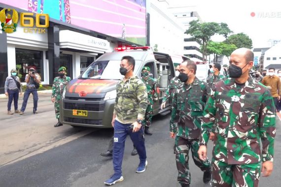 Jenderal Andika Terima Bantuan Enam Ambulans untuk Operasional RS TNI AD - JPNN.COM