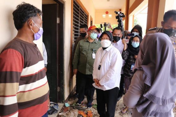 Kemensos Salurkan Bantuan untuk Korban Bencana Banjir di Bekasi - JPNN.COM