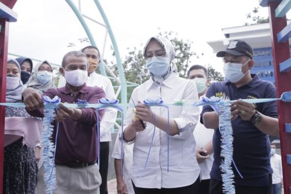 Tangan Dingin Airin Sulap Kampung Kumuh jadi Luar Biasa - JPNN.COM