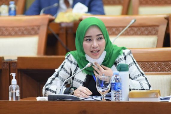 Tanggapi Kriteria Calon Anggota Komite BPH Migas, Ratna Juwita: Jangan Diskreditkan Kaum Milenial - JPNN.COM
