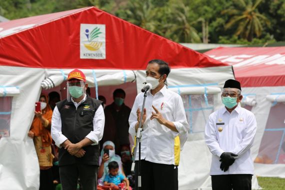 CPCS: Jokowi Terlihat Bekerja Keras, Masyarakat Jadi Puas - JPNN.COM