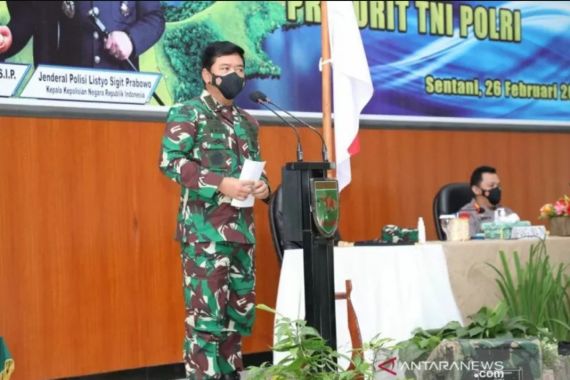 Panglima TNI Hadi Bersama Kapolri Listyo Berikan Arahan Tegas Terkait Situasi Terkini - JPNN.COM