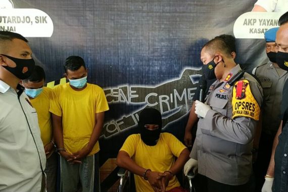 Sulistiono Sudah Ditangkap, Pembunuh Pasutri Itu Kini Terduduk di Kursi Roda, Tuh Tampangnya - JPNN.COM