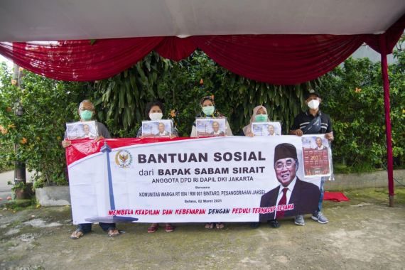 Warga Jakarta Sebut Sabam Sirait Contoh Politisi yang Dekat dengan Rakyat - JPNN.COM